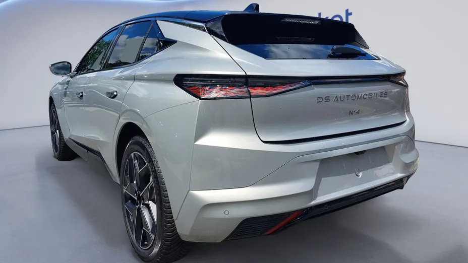 DS N°4 N°4 1.2 mHEV Étoile Alcantara eDCS6 Nowy