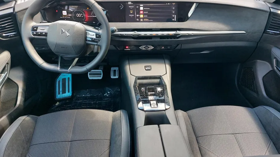 DS N°4 N°4 1.2 mHEV Étoile Alcantara eDCS6 Nowy