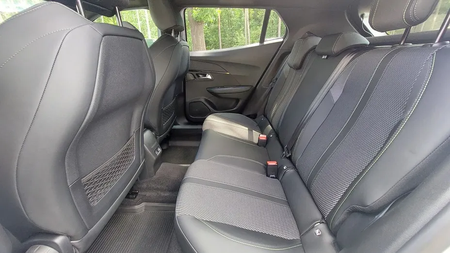 PEUGEOT 2008 2008 PureTech mHEV GT e-DCS6