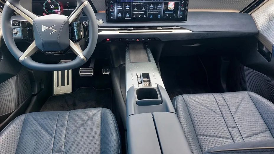 DS N°8 N°8 97.2kWh Long Range AWD Jules Verne
