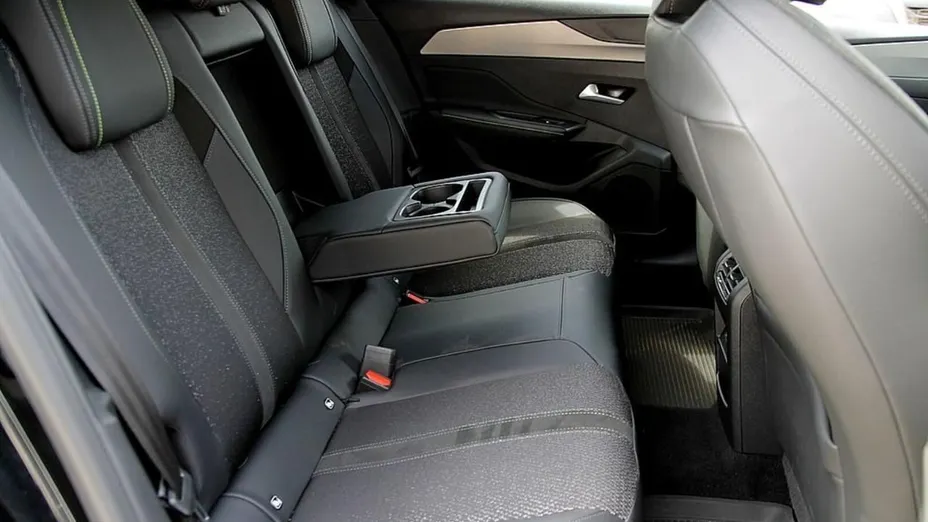 PEUGEOT 308 308 1.2 mHEV GT S&S e-DCS6