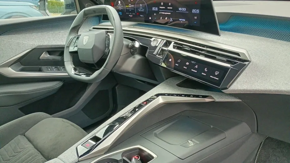 PEUGEOT 3008 e-3008 97kWh GT