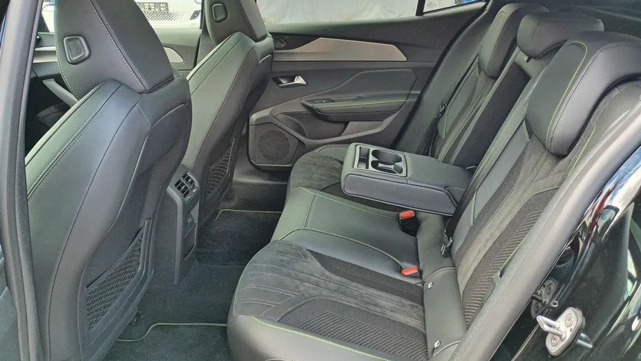 PEUGEOT 408 408 1.2 PureTech mHEV GT S&S e-DSC6