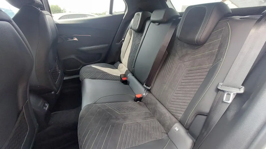 PEUGEOT 2008 2008 PureTech mHEV GT Exclusive e-DCS6 Nowy