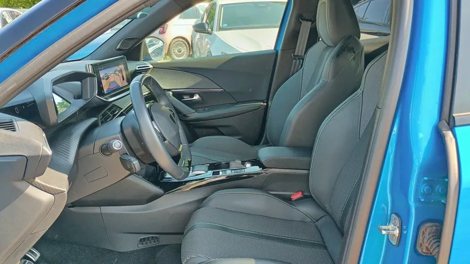 PEUGEOT 2008 e-2008 54kWh GT
