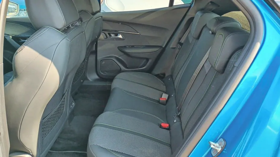 PEUGEOT 2008 e-2008 54kWh GT