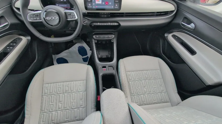 FIAT 600 600 1.2 Turbo Hybrid La Prima eDCT