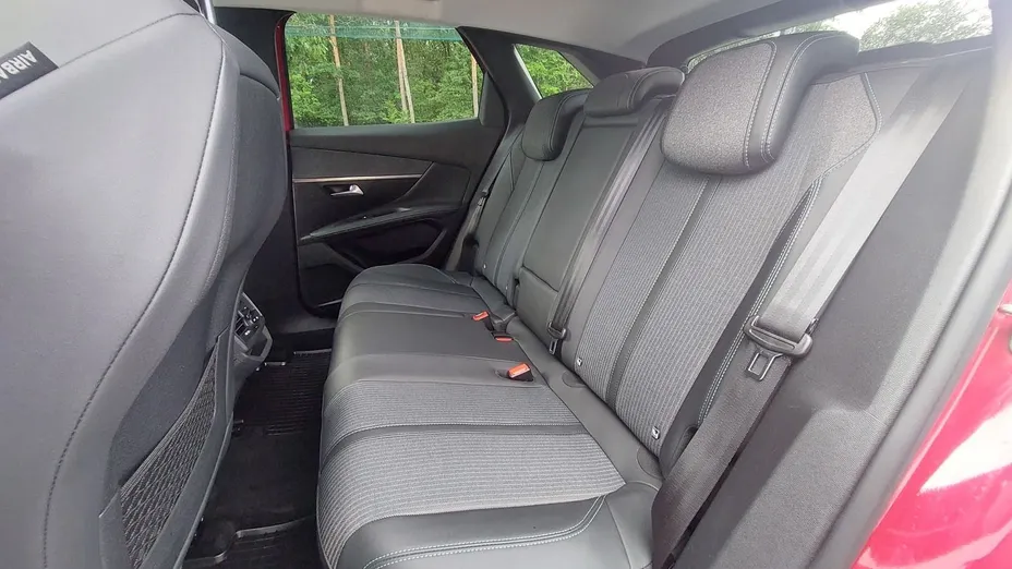 PEUGEOT 3008 3008 1.2 PureTech Allure Pack S&S EAT8
