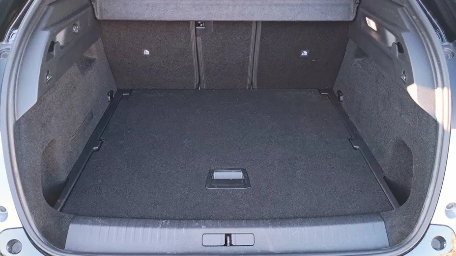 PEUGEOT 3008 e-3008 73kWh AWD Dual Motor Launch Edition