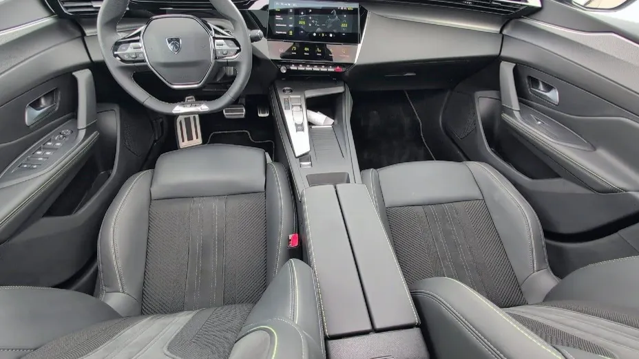 PEUGEOT 408 408 1.6 Plug-In Hybrid 225 GT EAT8