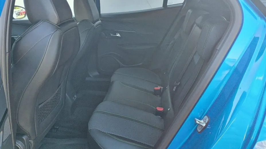 PEUGEOT 2008 e-2008 54kWh GT