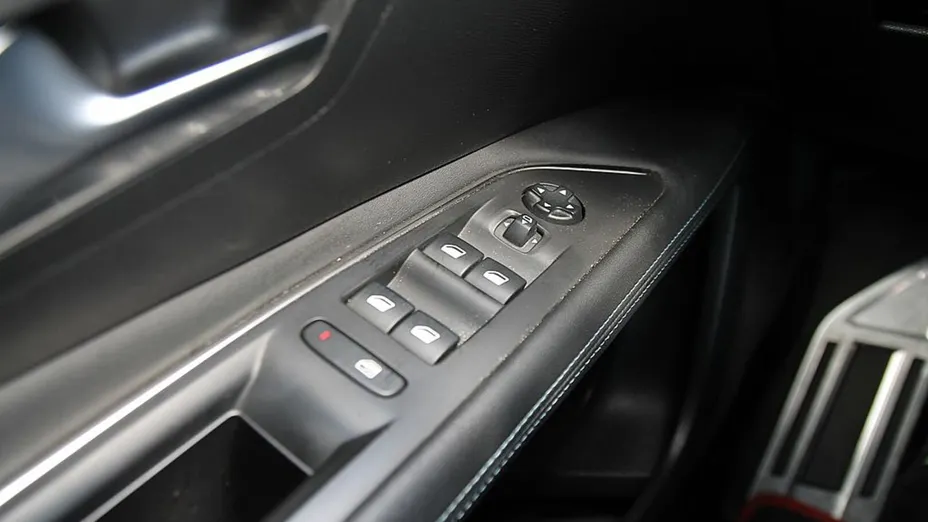 PEUGEOT 3008 3008 1.6 PureTech GPF Crossway S&S EAT8