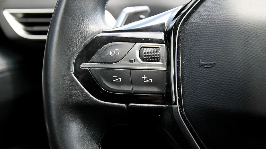 PEUGEOT 3008 3008 1.6 PureTech GPF Crossway S&S EAT8