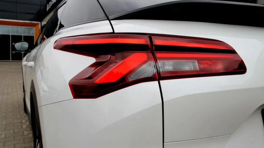 CITROEN C5 X C5 X 1.2 PureTech Plus EAT8