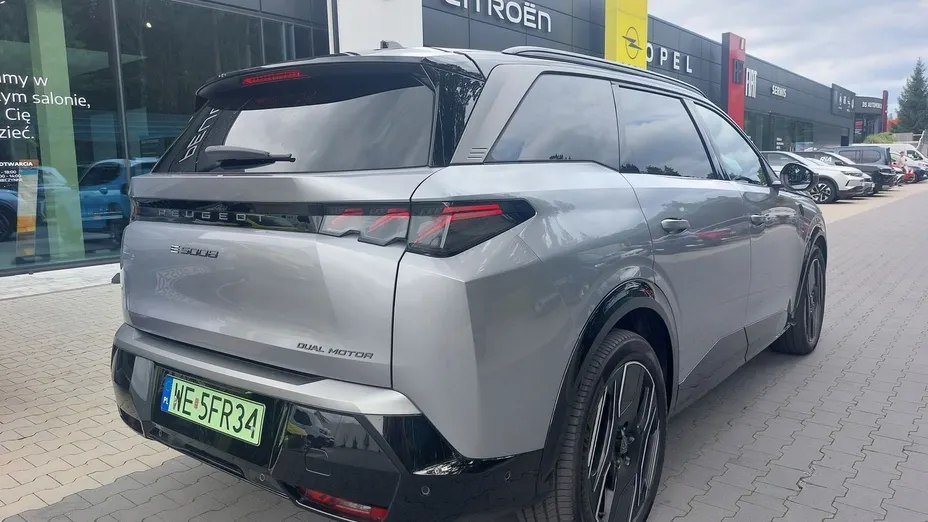 PEUGEOT 5008 e-5008 73kWh AWD Dual Motor GT Exclusive