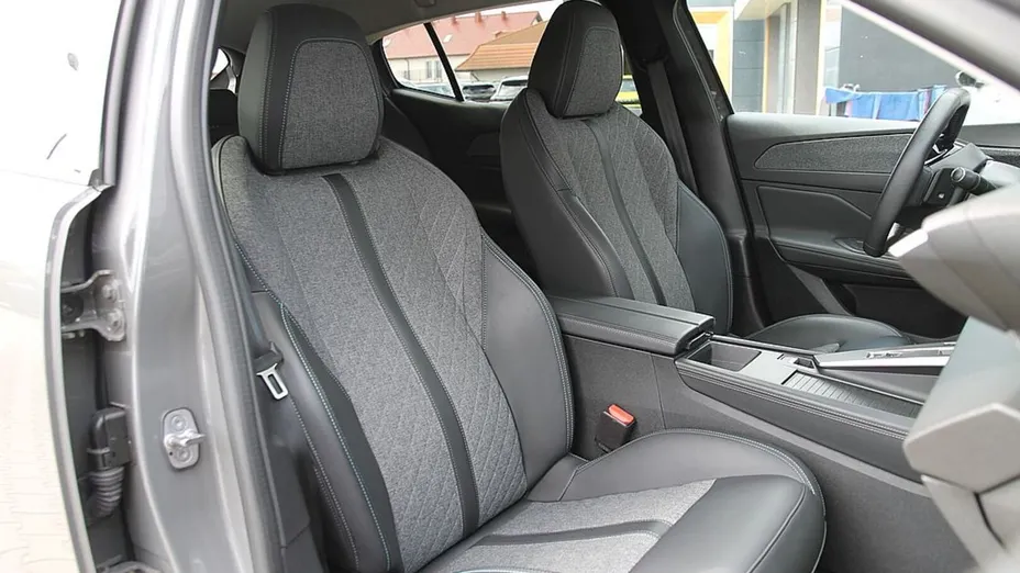 PEUGEOT 408 408 1.2 PureTech Allure S&S EAT8