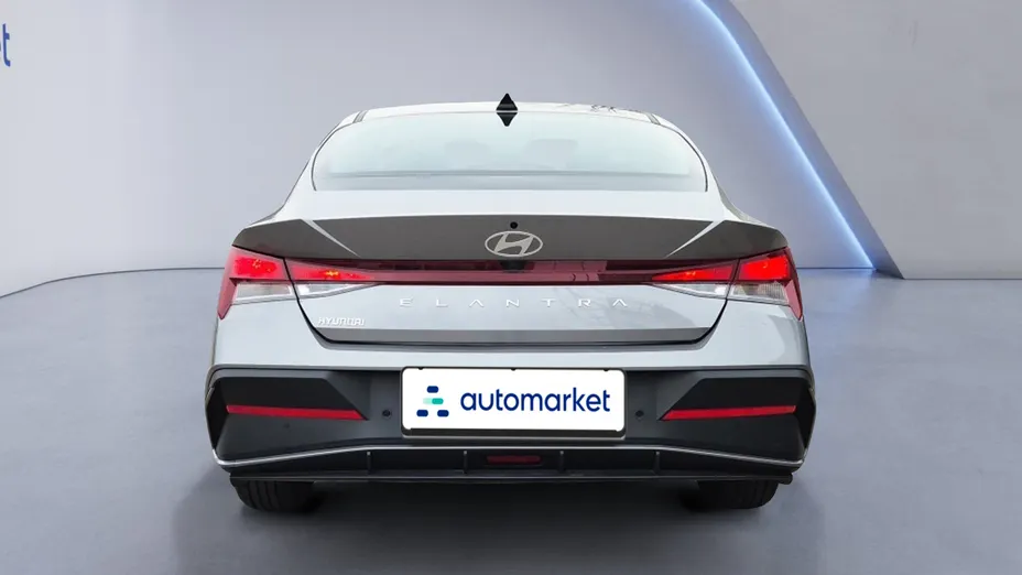 HYUNDAI Elantra Elantra 1.6 Modern CVT