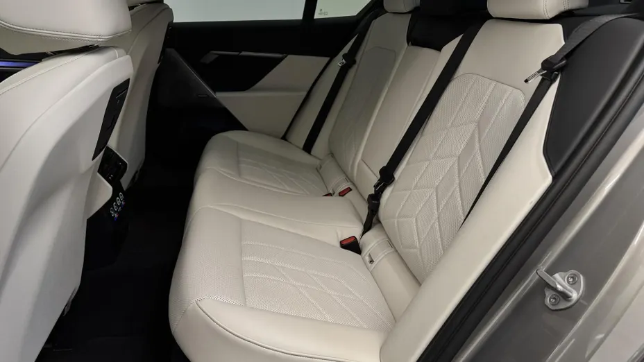 BMW Seria 5 520d xDrive mHEV M Sport aut