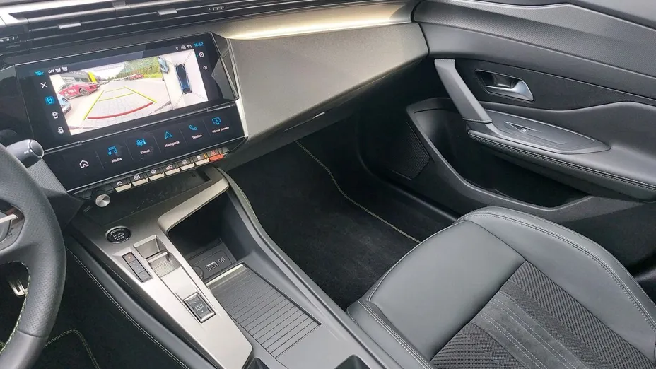 PEUGEOT 408 408 1.6 Plug-In Hybrid 225 GT EAT8