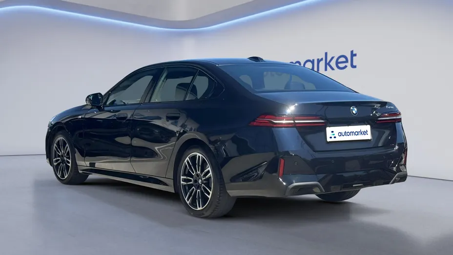 BMW Seria 5 520i mHEV M Sport aut