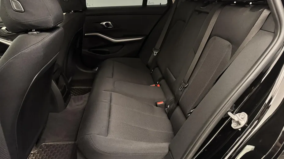 BMW Seria 3 318d aut