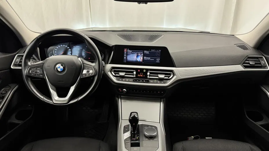 BMW Seria 3 318d aut