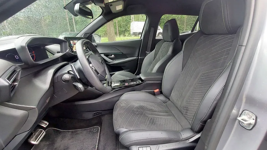 PEUGEOT 2008 2008 PureTech mHEV GT e-DCS6