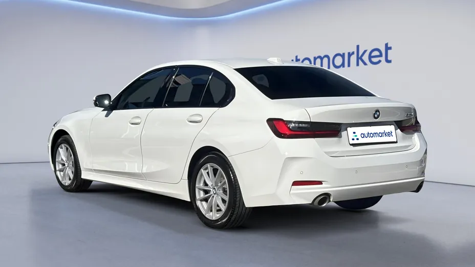BMW Seria 3 318i sport-aut