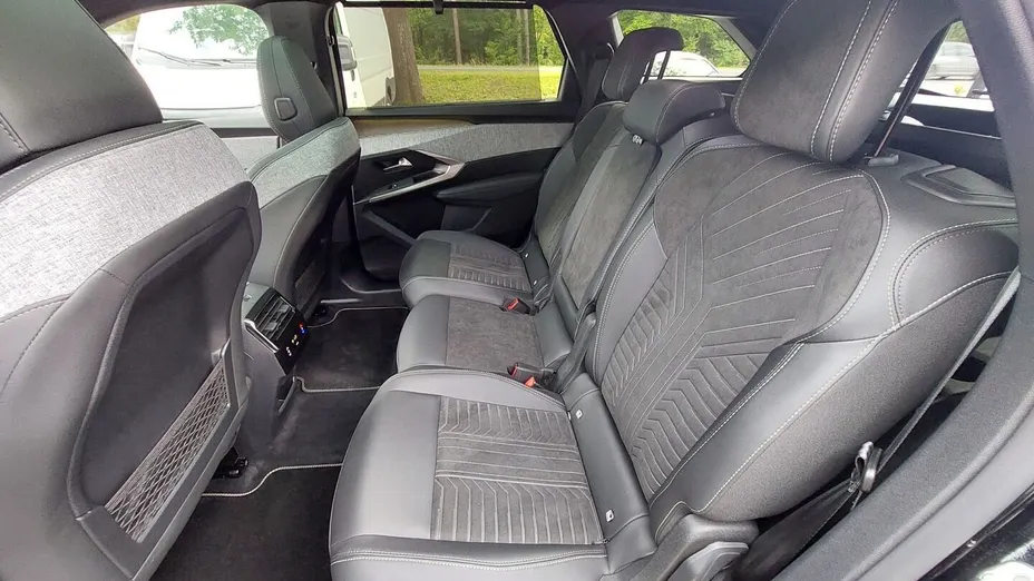 PEUGEOT 5008 5008 1.6 PHEV 195 GT S&S e-DCS7