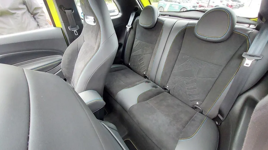ABARTH 500 500Ce 37.8kWh Turismo