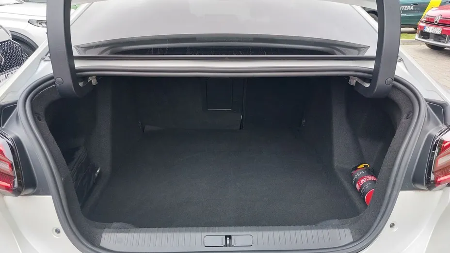 CITROEN C4 X e-C4 X EV136 50kWh Shine