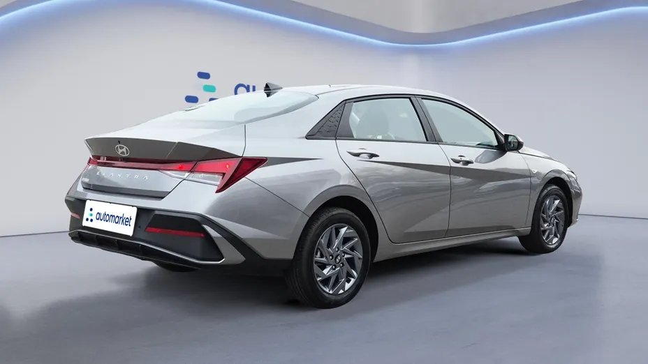HYUNDAI Elantra Elantra 1.6 Modern CVT