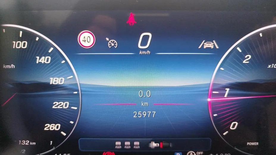 MERCEDES-BENZ C Klasa C 220 d mHEV 4-Matic AMG