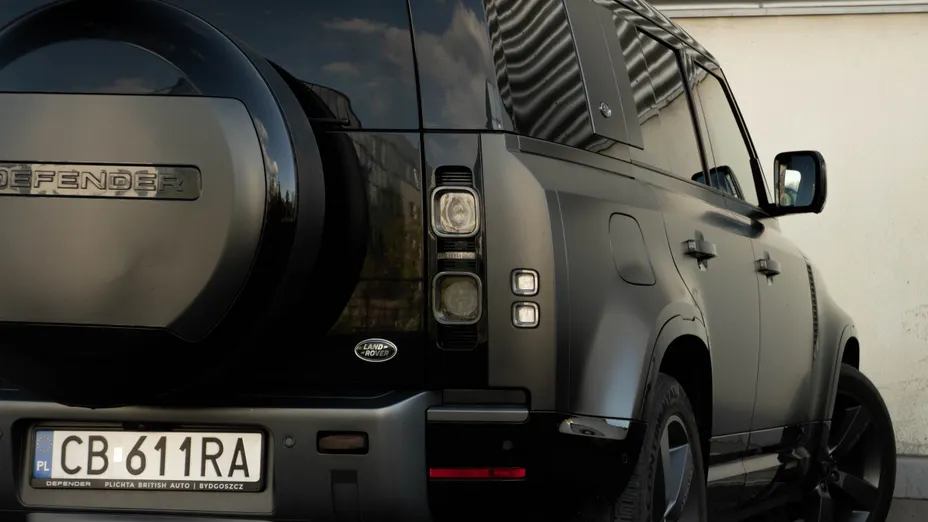 LAND ROVER Defender Defender 110 5.0 P525 V8 Carpathian Edition