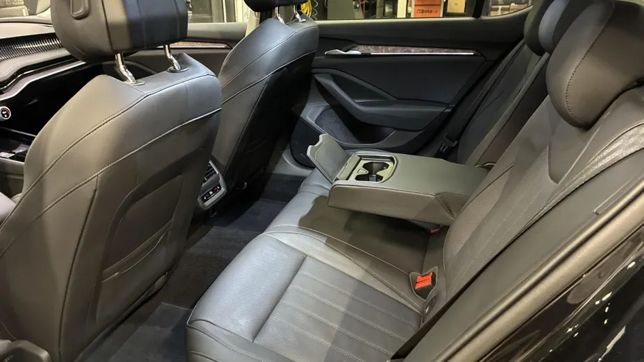 SKODA Superb Superb 2.0 TSI L&K DSG