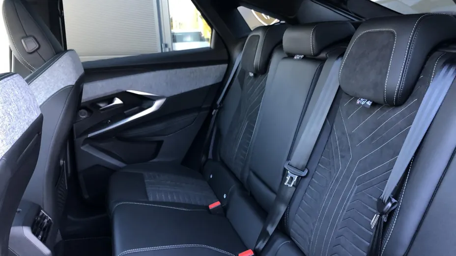 PEUGEOT 3008 3008 1.2 PureTech mHEV GT e-DCS6 Nowy