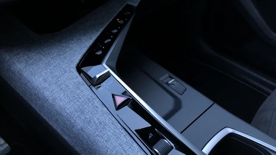 PEUGEOT 3008 3008 1.2 PureTech mHEV GT e-DCS6 Nowy