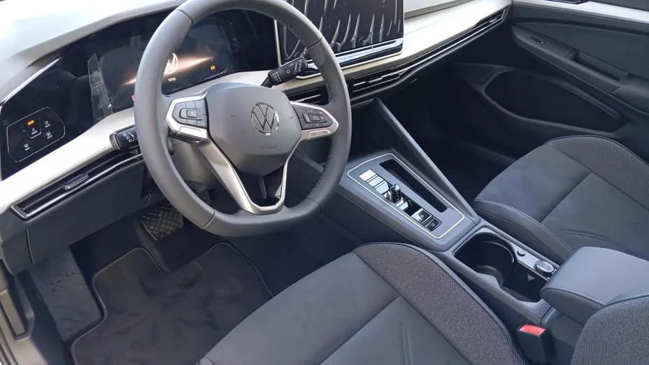 VOLKSWAGEN Golf Golf VIII 1.5 eTSI mHEV Life Plus DSG Nowy
