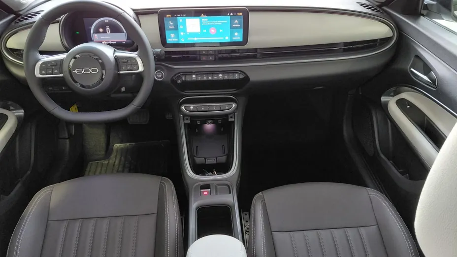 FIAT 600 600 1.2 Turbo Hybrid La Prima eDCT Nowy