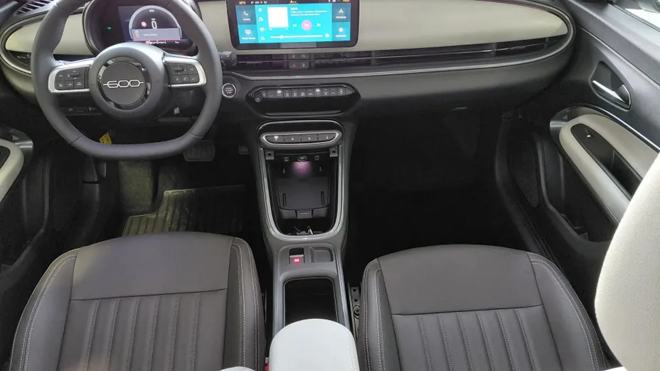 FIAT 600 600 1.2 Turbo Hybrid La Prima eDCT Nowy