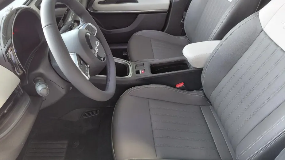 FIAT 600 600 1.2 Turbo Hybrid La Prima eDCT Nowy