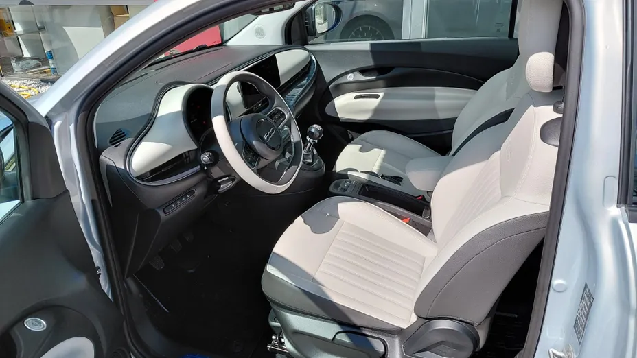 FIAT 500 500 1.0 GSE Hybrid La Prima Nowy