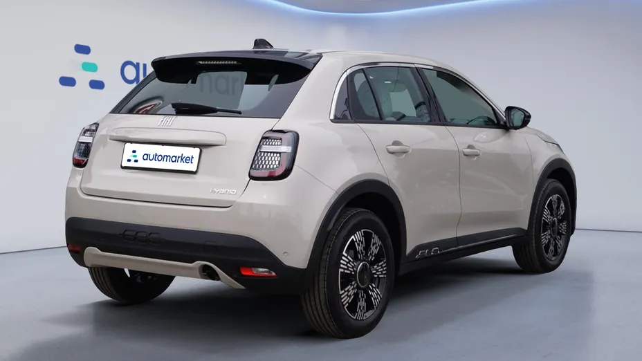 FIAT 600 600 1.2 Turbo Hybrid La Prima eDCT Nowy