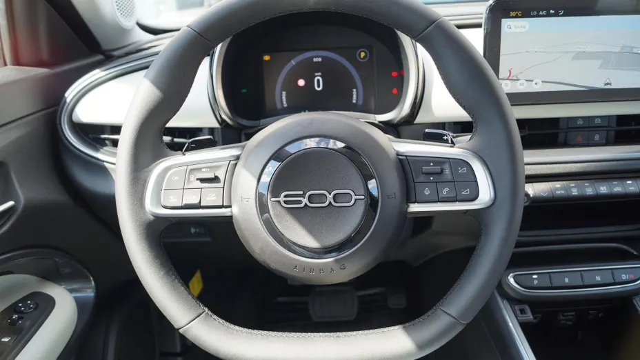 FIAT 600 600 1.2 Turbo Hybrid La Prima eDCT Nowy