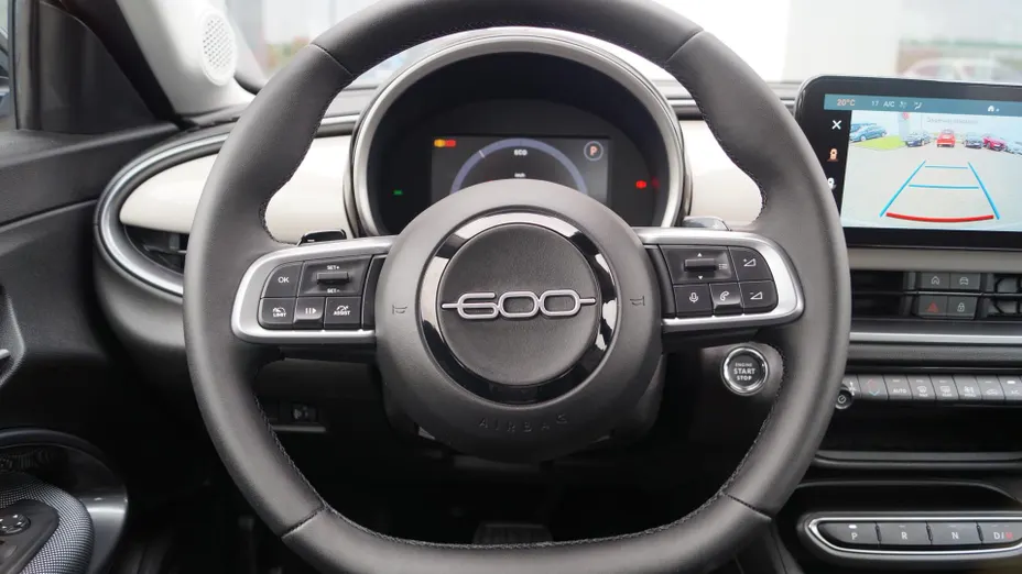FIAT 600 600 1.2 Turbo Hybrid La Prima eDCT Nowy