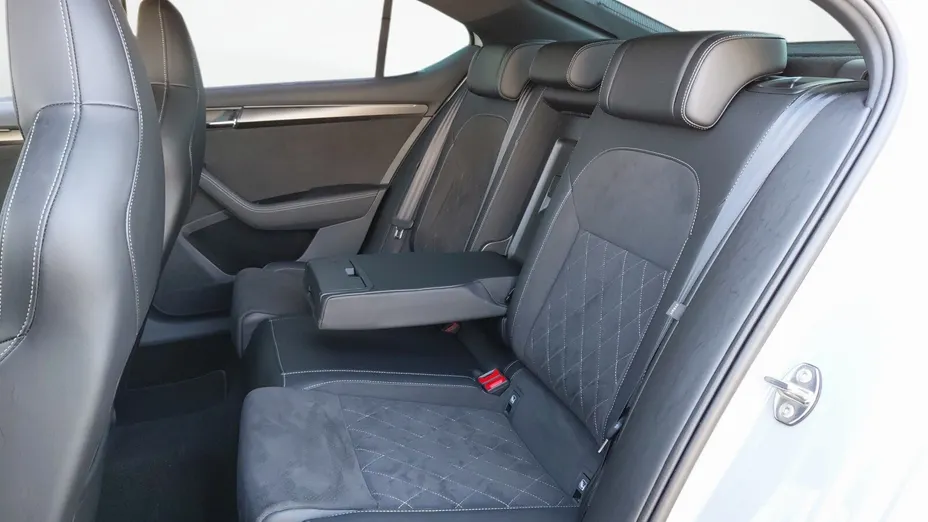 SKODA Superb Superb 2.0 TSI 4x4 Sportline DSG