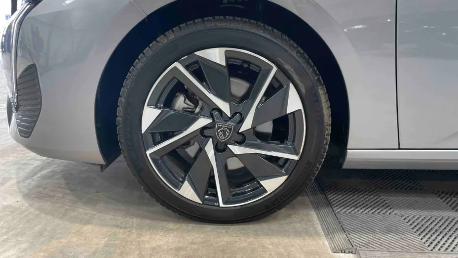 PEUGEOT 308 -