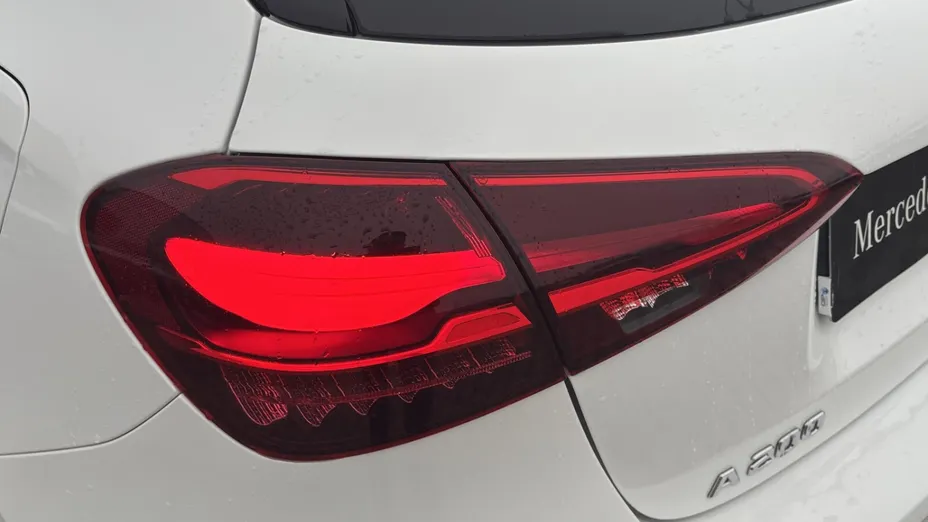 MERCEDES-BENZ A Klasa A 200 AMG Line 7G-DCT