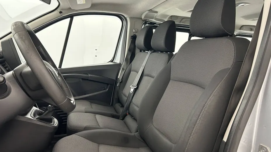 RENAULT Trafic -