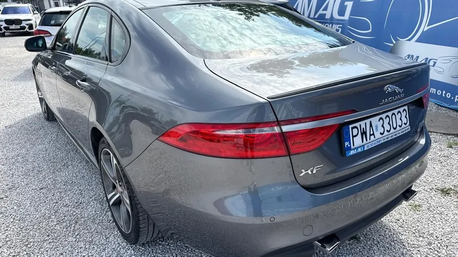 JAGUAR XF -